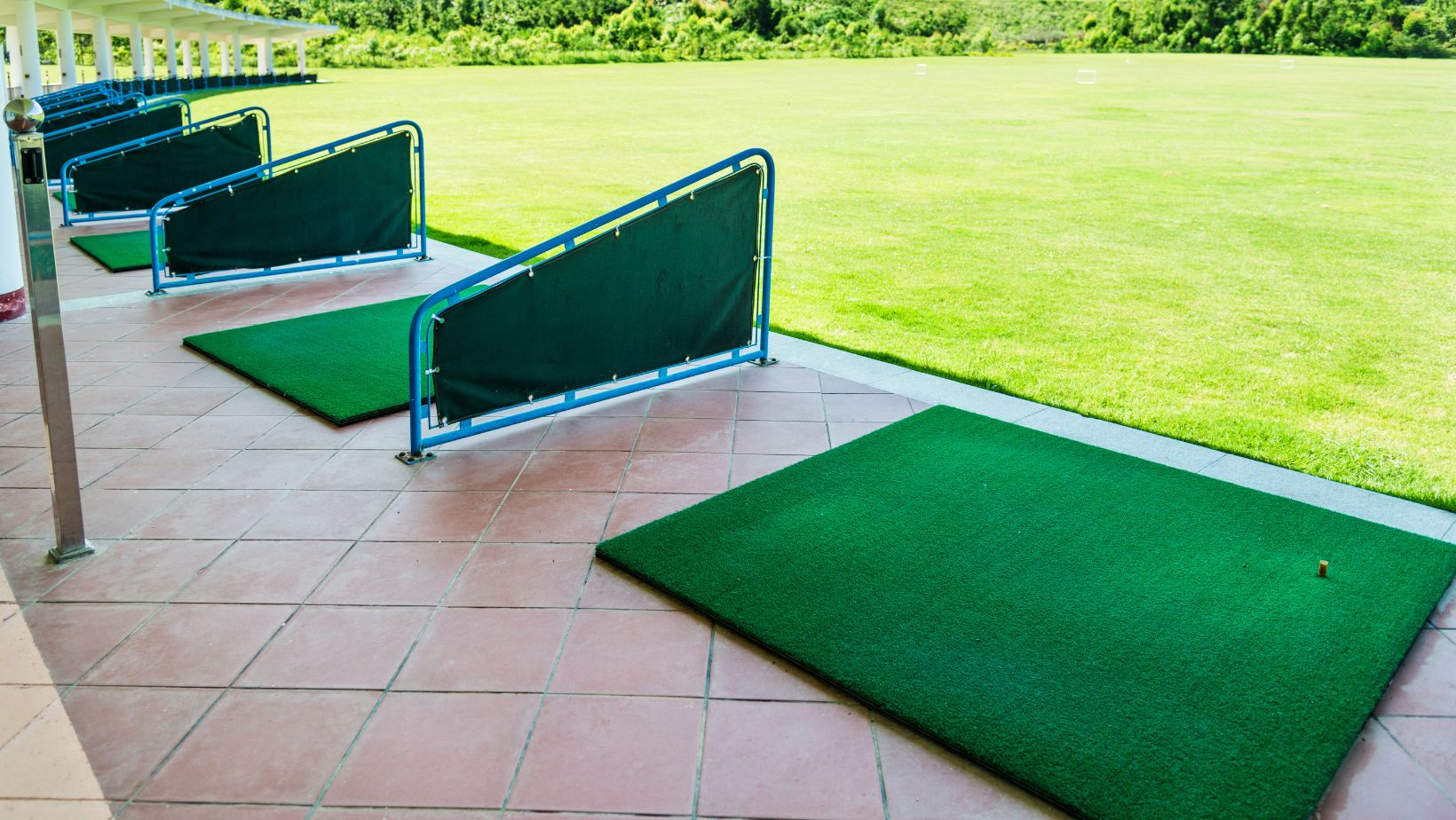 Elevate Your Golf Game with a Golf Simulator Mat