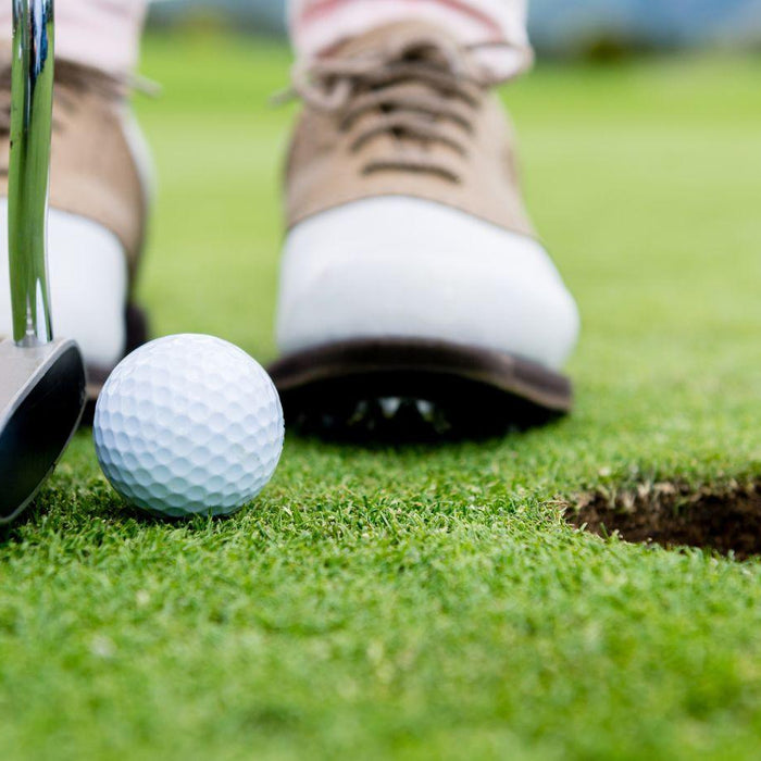 How Home Putting Greens Can Make You a Golf Pro - Simply Golf Simulators